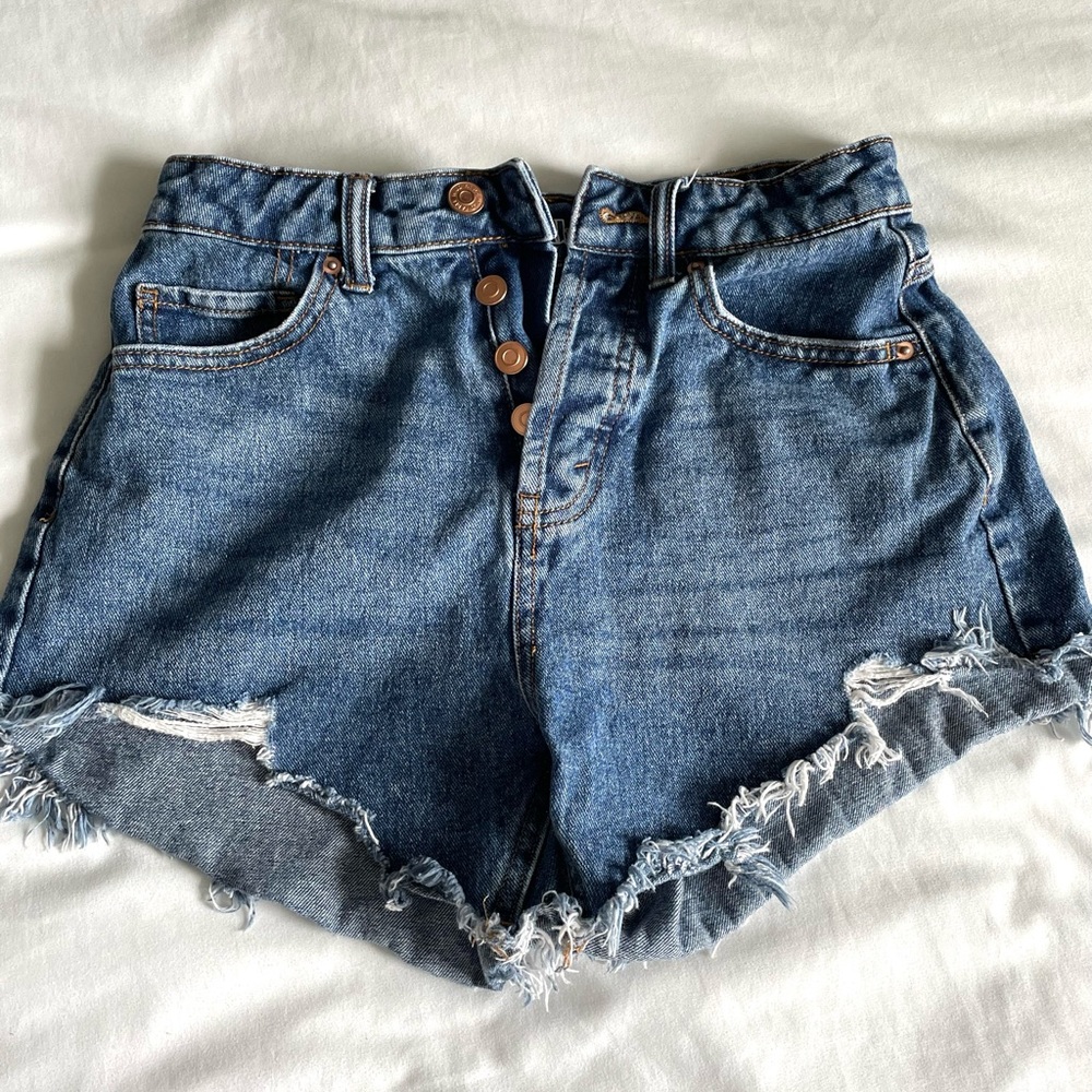 High waisted Wild Fabel cut off shorts - Picture 3 of 4